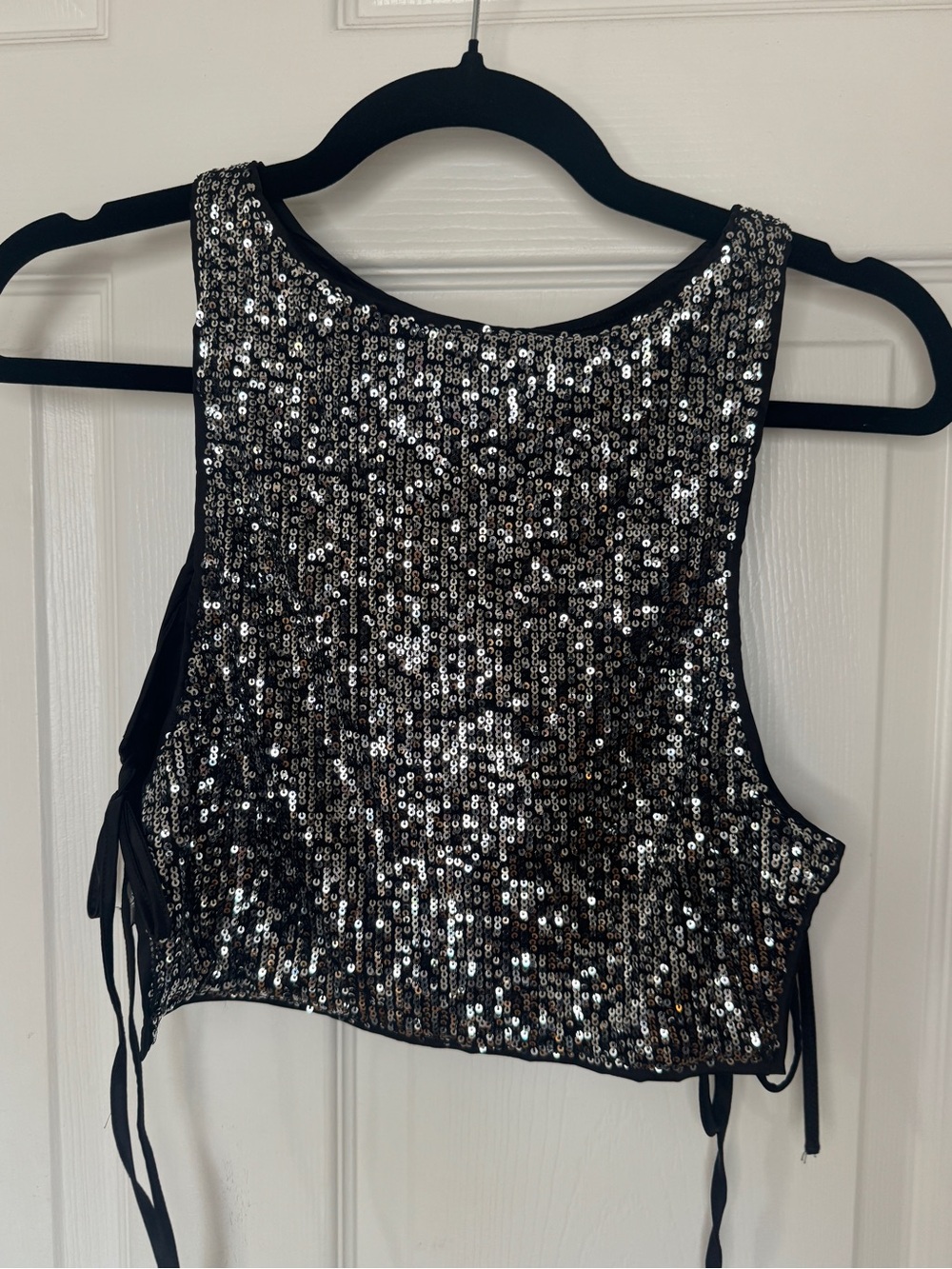 Sequin Cropped Tank Top - Black Silver